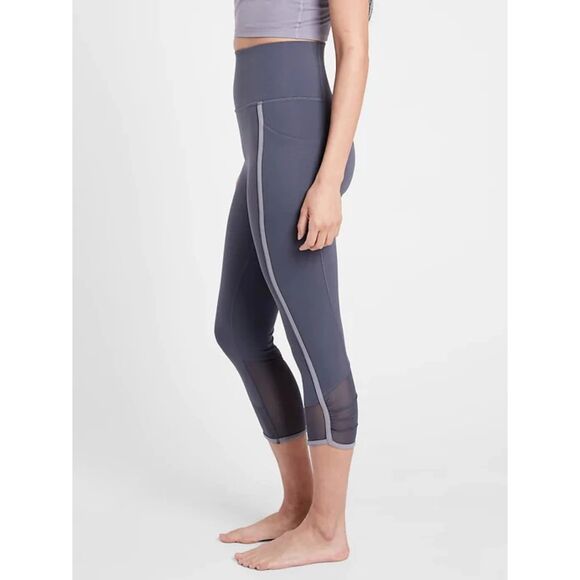 Athleta Salutation Stash Pocket II Capri Medieval Violet Mesh Size Small - Picture 9 of 10